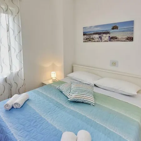 Διαμέρισμα Apartman Aurora