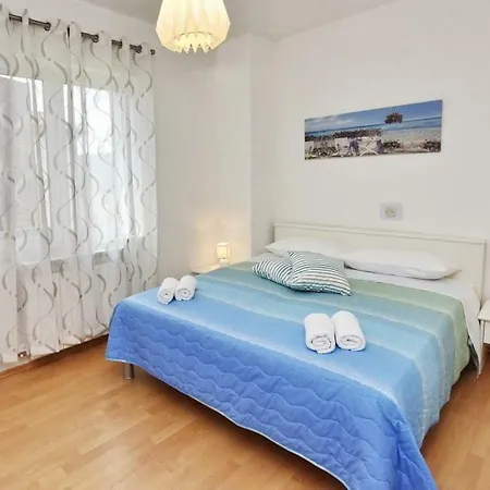 Διαμέρισμα Apartman Aurora *
